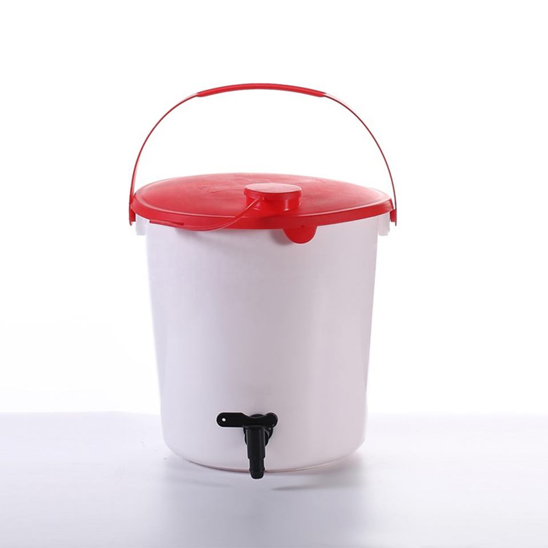 Load image into Gallery viewer, Plastic Oxfam Bucket 14 LTR Pack of 180 pcs (9 carton)
